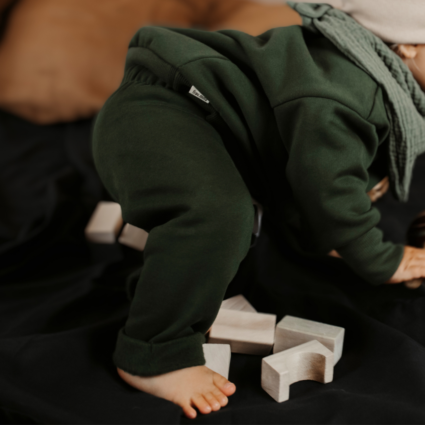 Geschlechtsneutrale Babykleidung: Jogginghose von Frau.Mina